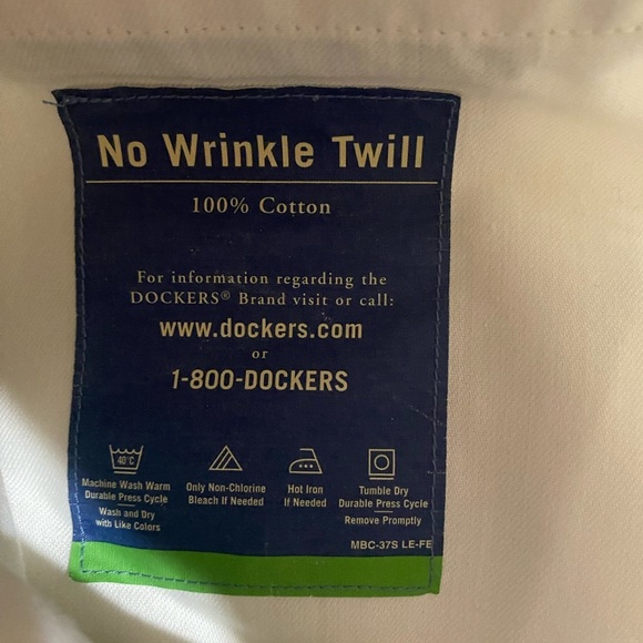 Dockers Gray Flat Front Shorts Casual Style- Men’s waist 32 (NWT) - Picture 4 of 8